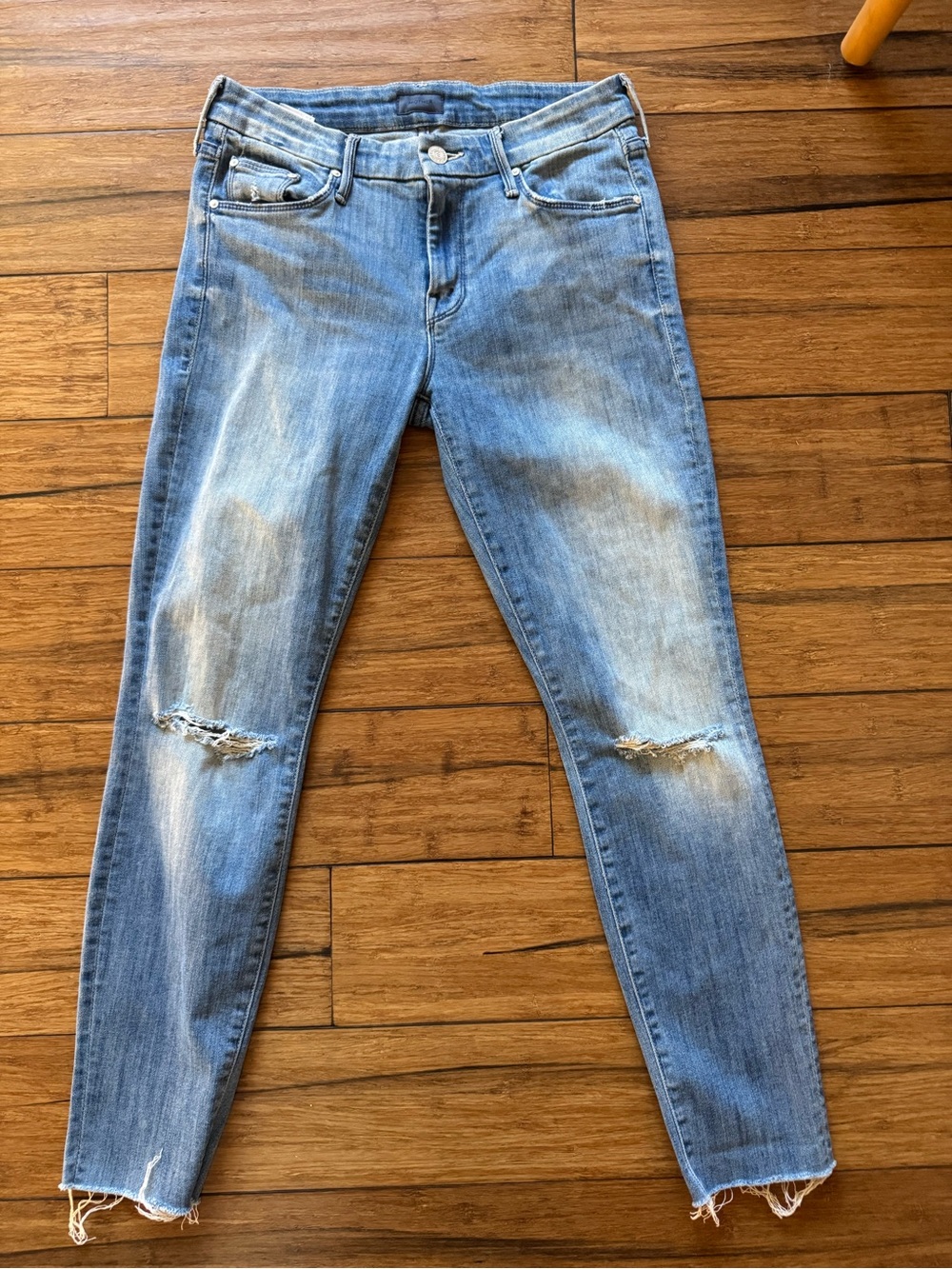 MOTHER The Looker Ankle Fray Jeans - Size 26 - Distressed Light Wash